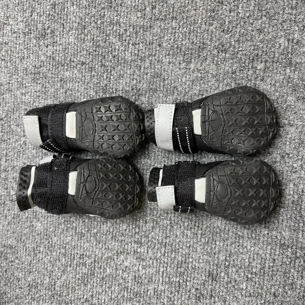 ALCOTT Black and Gray Dog Adventure Boots XS